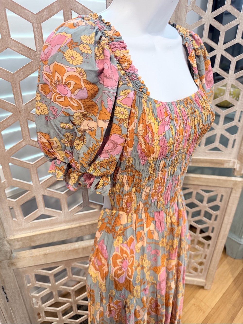 Fortunate one Floral Puff-Sleeve Smocked Midi Dress in Pink and Orange Size XS - Picture 6 of 10